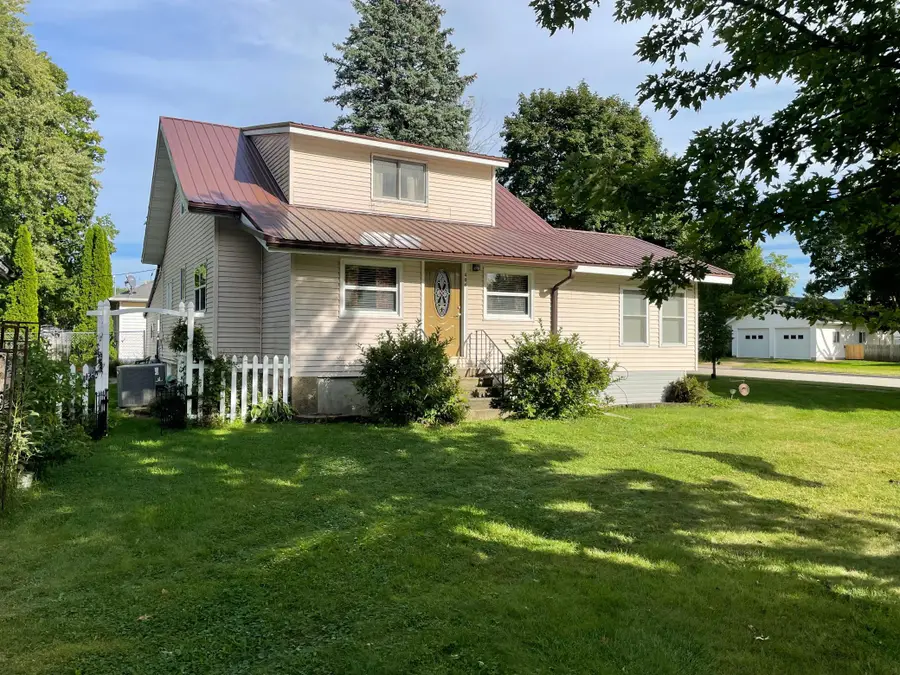 404 1st Street Nw, Grand Meadow, MN 55936 - #3