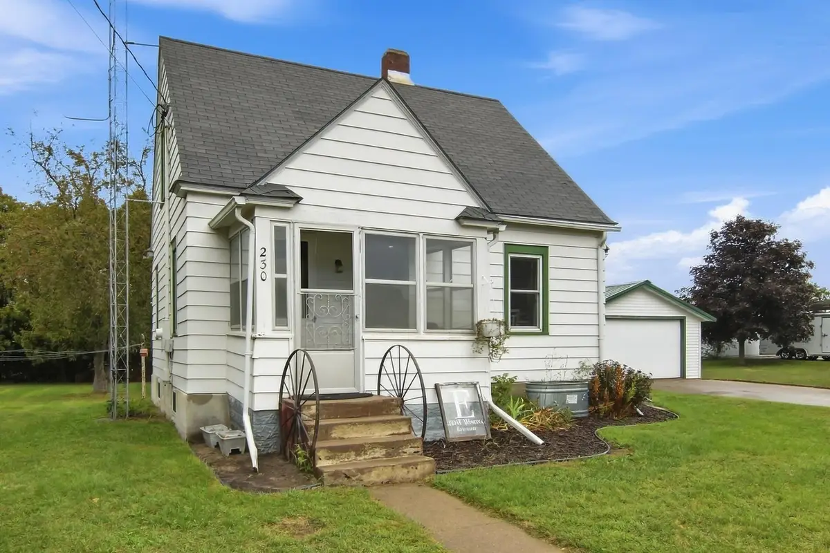 230 W Winona Avenue, Kellogg, MN 55945 - #1