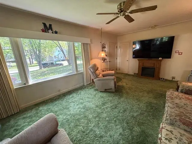 3809 2nd Avenue E, Hibbing, MN 55746 - #3
