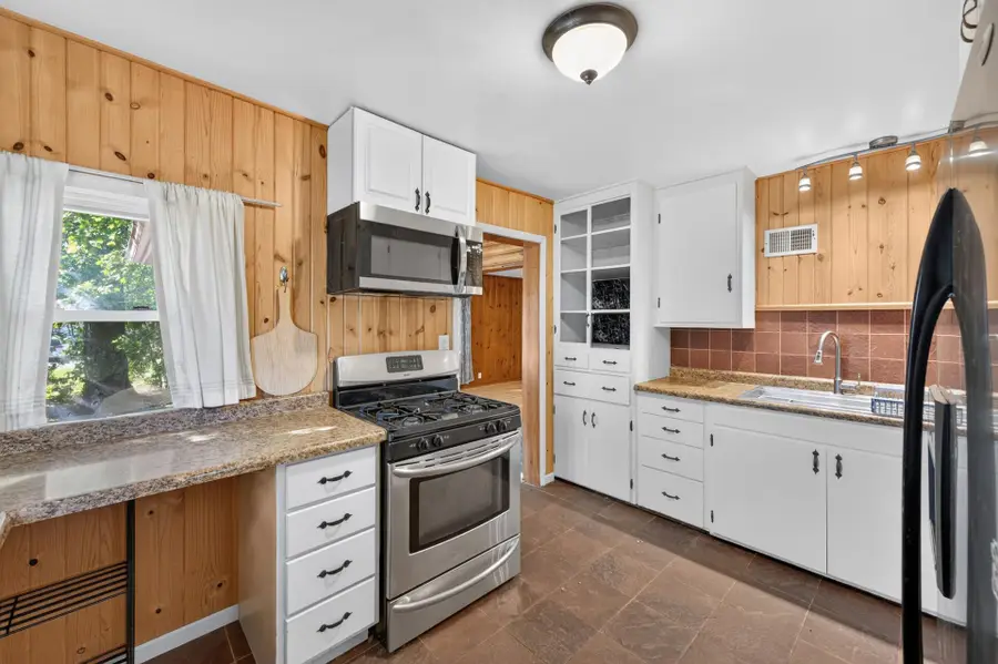 1349 Hazelwood Street, Saint Paul, MN 55106 - #3