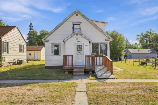 212 10th Street N, Breckenridge, MN 56520
