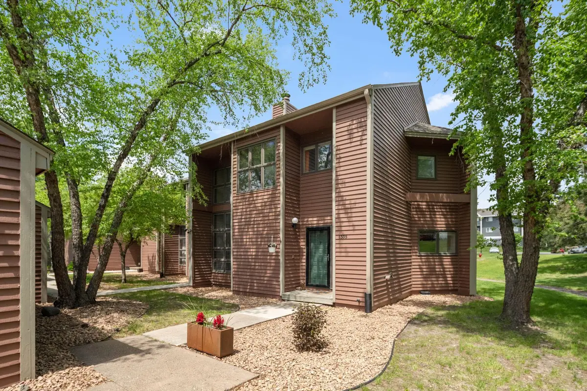 1335 Spencer Road W, Saint Paul, MN 55108 - #1