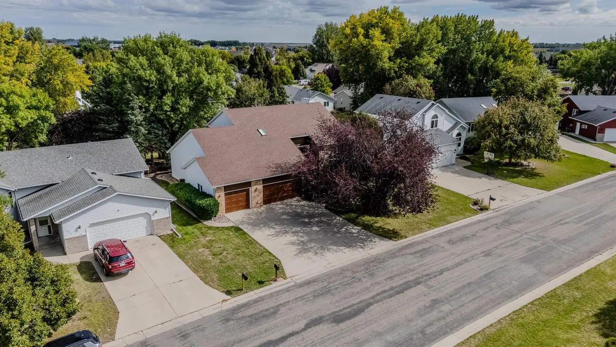 1814 32nd Street S, Moorhead, MN 56560 - #1