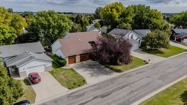 1814 32nd Street S, Moorhead, MN 56560