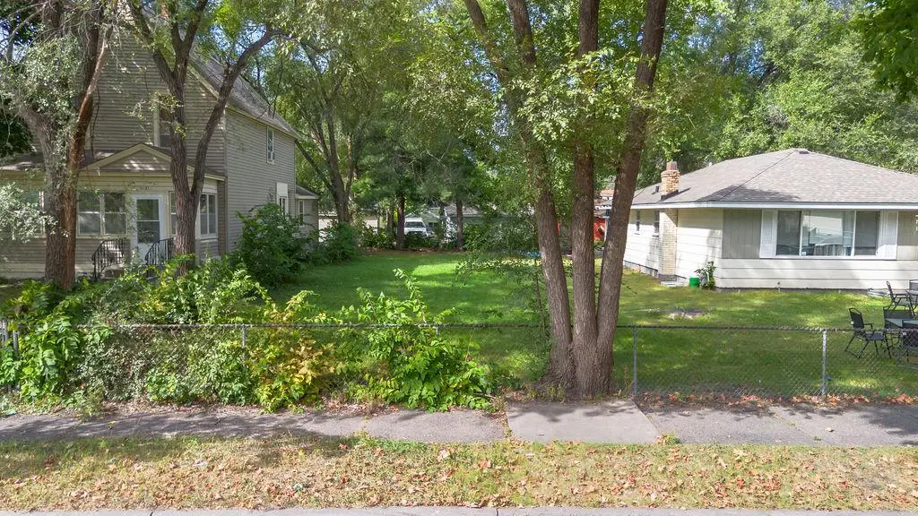 5135 Irving Avenue N, Minneapolis, MN 55430 - #1