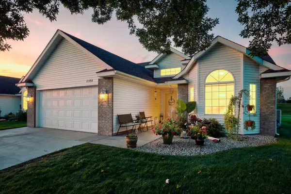 2333 Cleveland Lane S, Cambridge, MN 55008