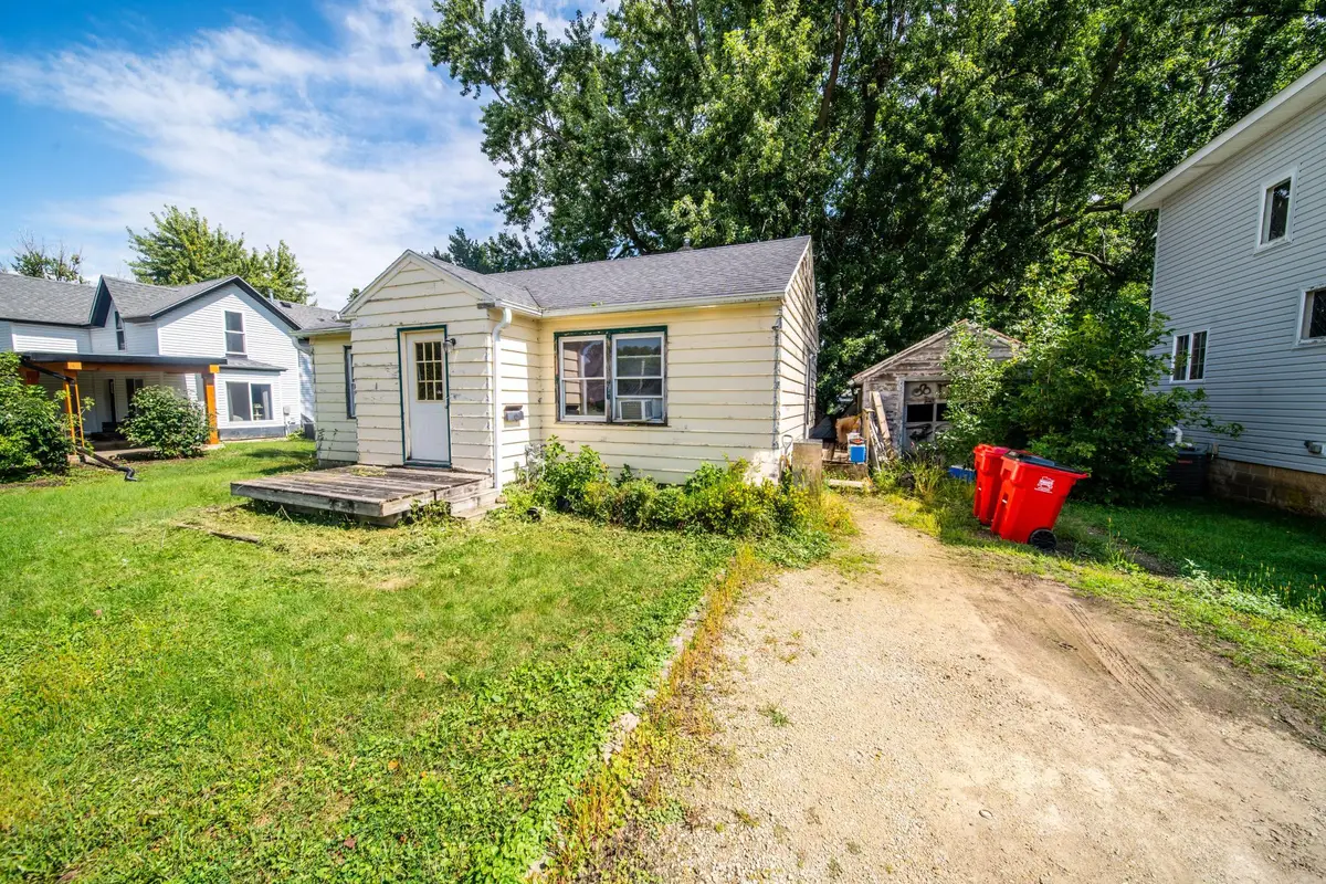 206 3rd Ave Nw, Kasson, MN 55944 - #1