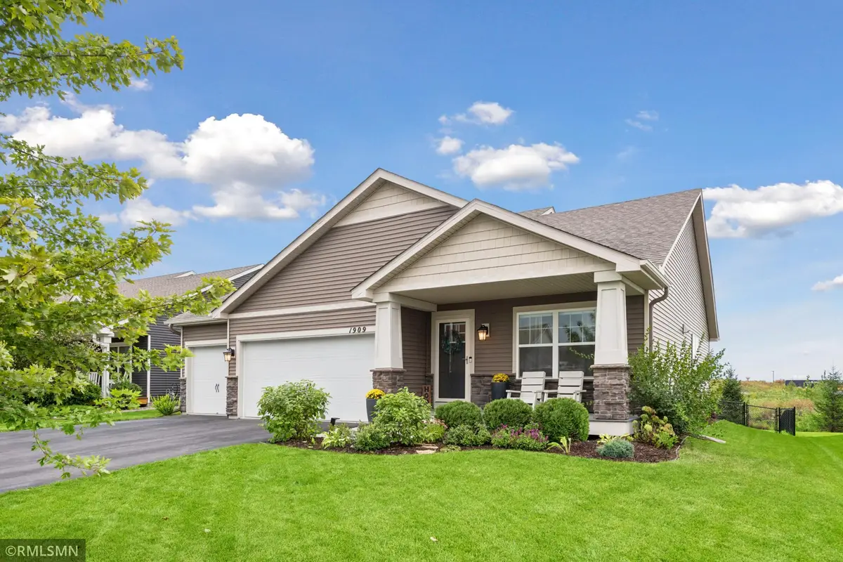 1909 Meridian Curve, Carver, MN 55315 - #1
