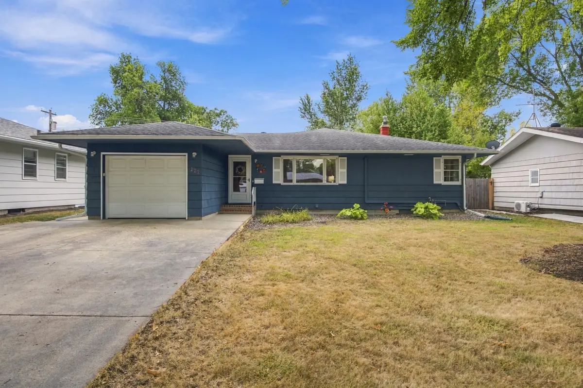222 26th Avenue N, Fargo, ND 58102 - #1