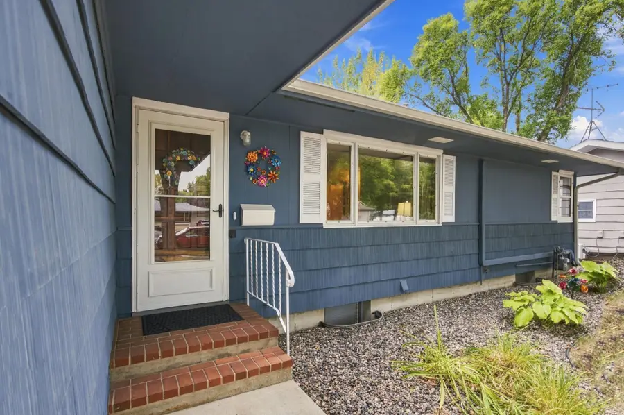 222 26th Avenue N, Fargo, ND 58102 - #3