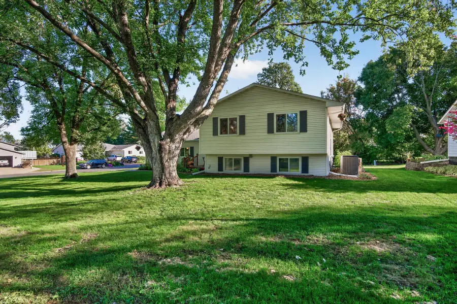 4270 Victoria Street N, Shoreview, MN 55126 - #2