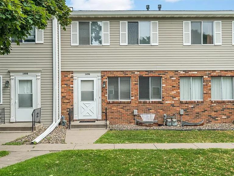 1496 Goodwin Avenue N, Oakdale, MN 55128 - #1