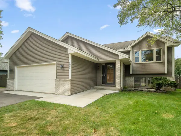 14806 Hallmark Drive, Apple Valley, MN 55124
