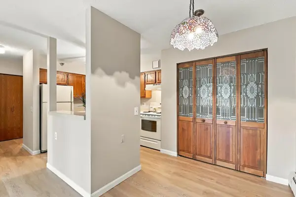 7600 Golden Valley Road #316, Golden Valley, MN 55427