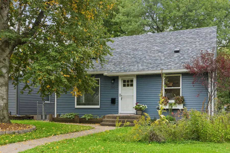 3801 26 1/2 Avenue N, Robbinsdale, MN 55422 - #3