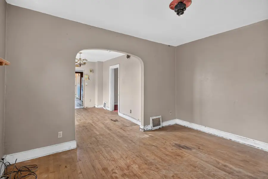 688 Magnolia Avenue E, Saint Paul, MN 55106 - #2