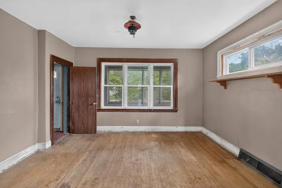 688 Magnolia Avenue E, Saint Paul, MN 55106 - #3