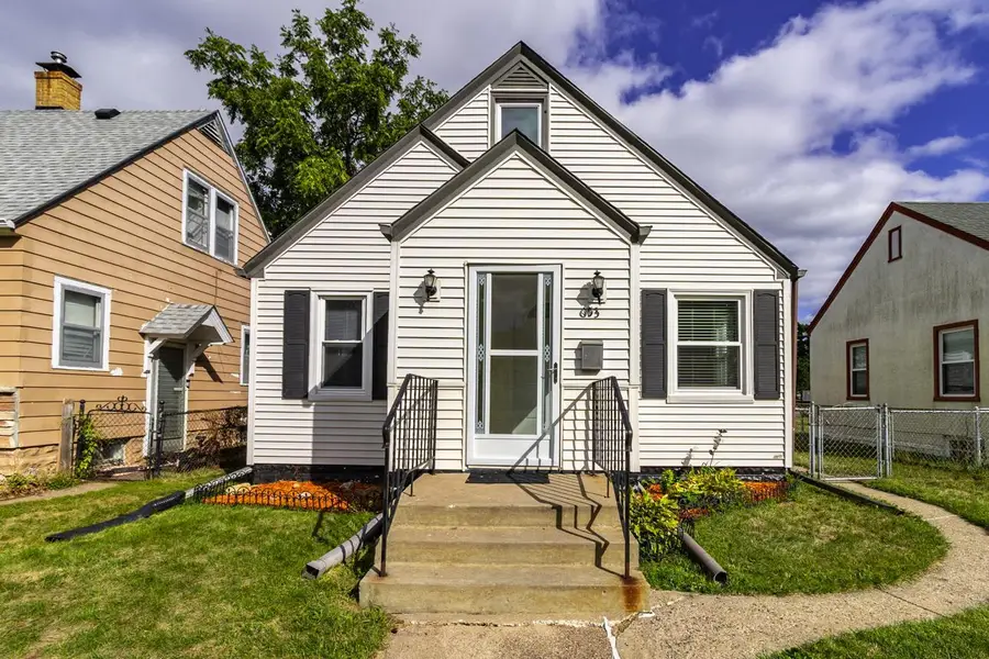 653 4th Avenue S, South Saint Paul, MN 55075 - #2