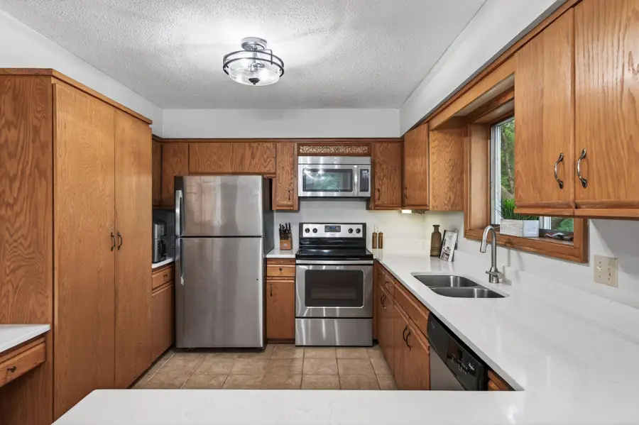 23045 Plateau Drive, Lakeville, MN 55044 - #3