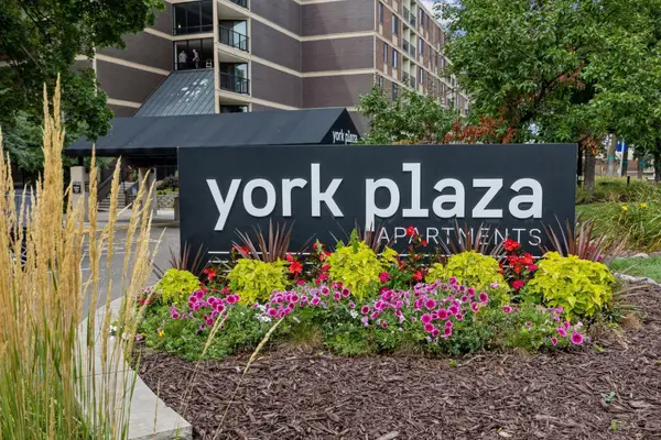 7200 York Avenue S #103, Edina, MN 55435