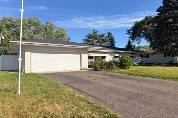 2856 Virginia Avenue, Roseville, MN 55113