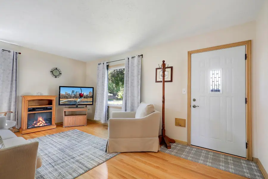 2949 Brunswick Avenue S, Saint Louis Park, MN 55416 - #2