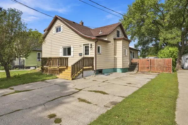 1809 5th Avenue S, Fargo, ND 58103