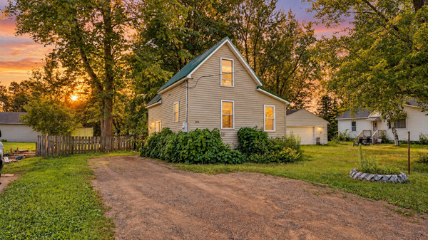 204 Noble Street, Hinckley, MN 55037