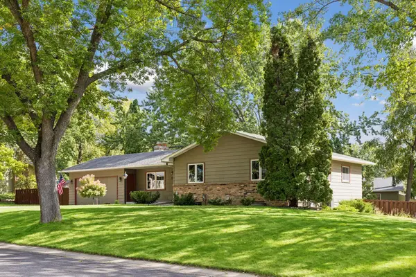 7817 73rd Street S, Cottage Grove, MN 55016