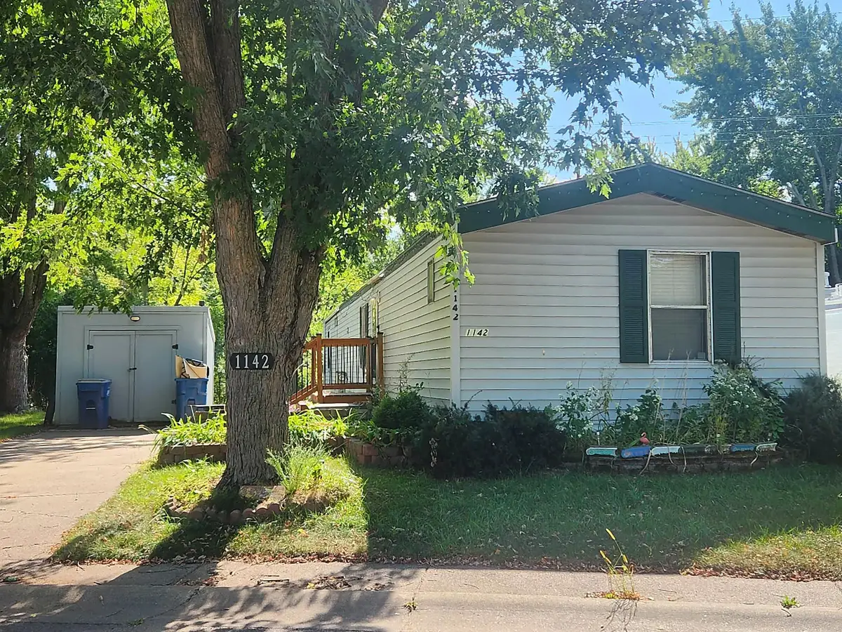 1142 101st Avenue Nw, Coon Rapids, MN 55433 - #1