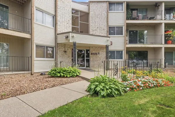 8935 Old Cedar Avenue S #214, Bloomington, MN 55425