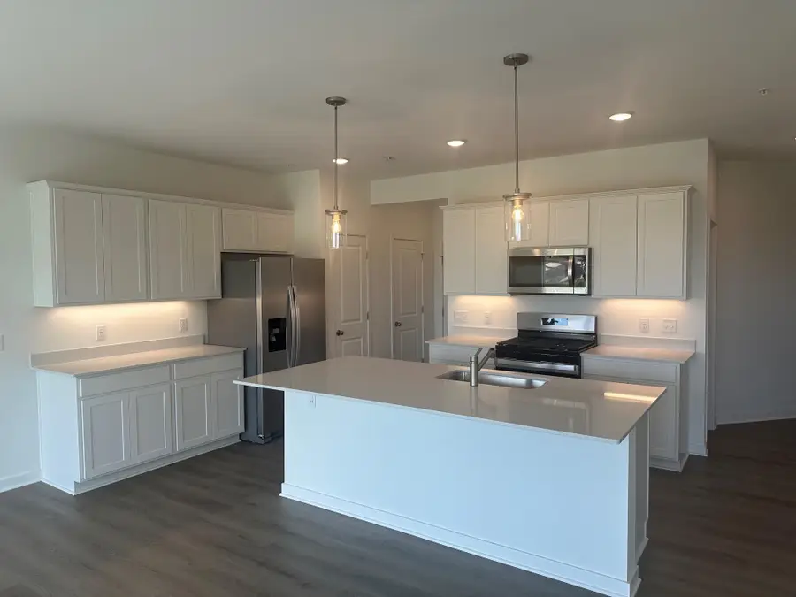 6262 Ivywood Avenue S, Cottage Grove, MN 55016 - #2