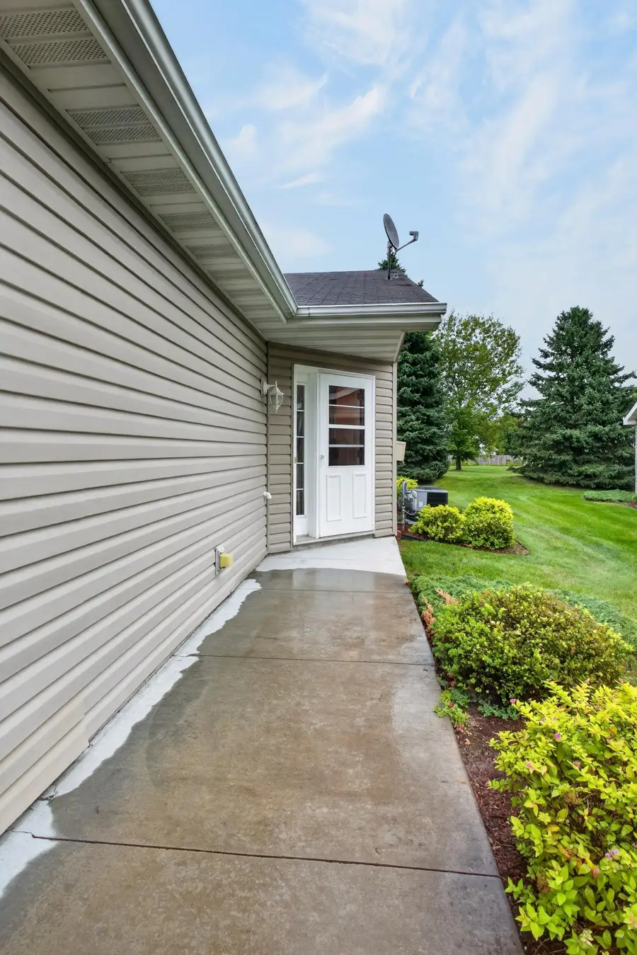 2155 Cleveland Way S, Cambridge, MN 55008 - #2