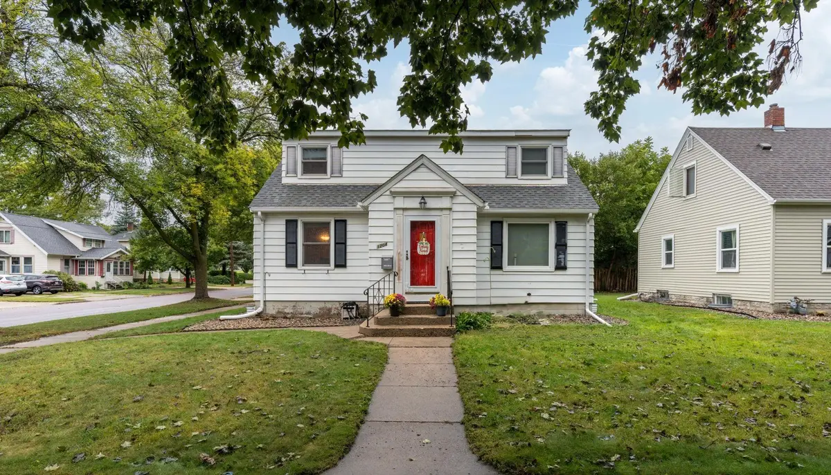1204 N 4th Street, Mankato, MN 56001 - #1