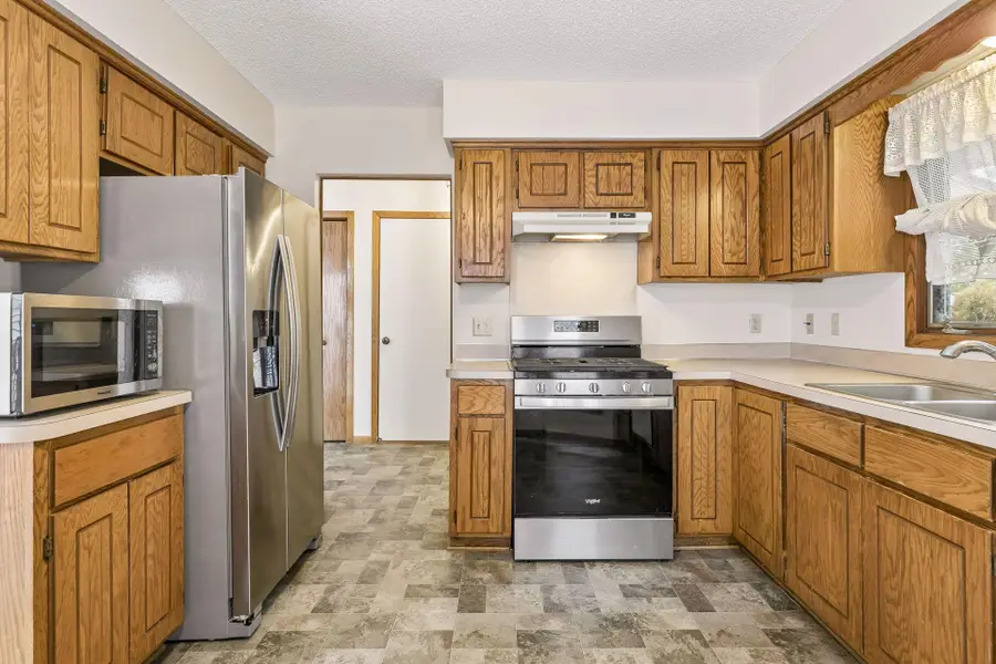 1432 Willow Creek Lane, Shoreview, MN 55126 - #2