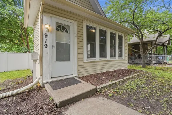 919 26th Avenue Se, Minneapolis, MN 55414