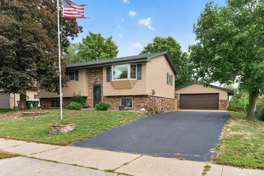 802 Charlotte Drive, Anoka, MN 55303 - #2