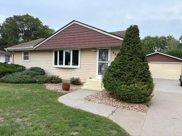 6324 Lee Avenue N, Brooklyn Center, MN 55429