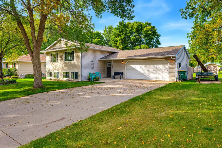 115 E Nelson Street, Litchfield, MN 55355 - #2