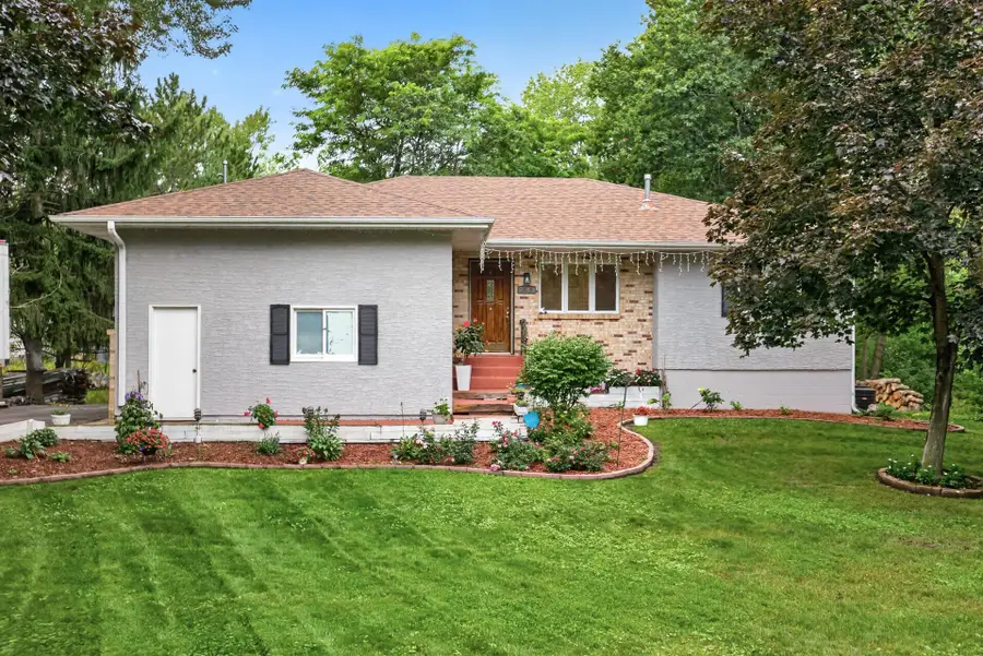 2848 Hallmark Avenue N, Oakdale, MN 55128 - #2