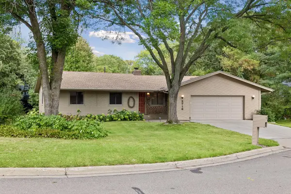 2716 Isle Royale Court, Burnsville, MN 55337