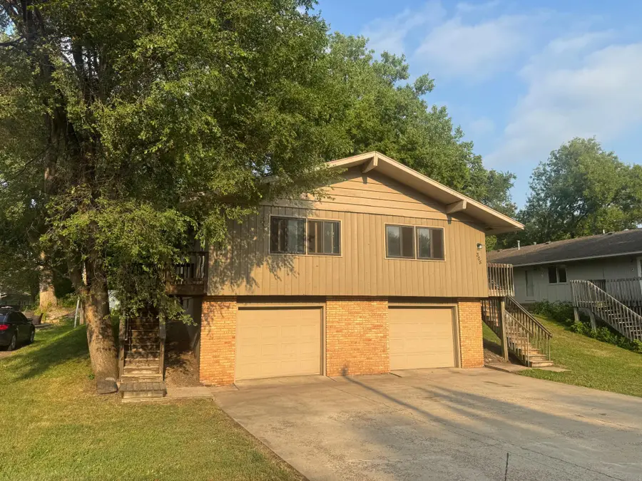 305 Jackson Avenue N, Hopkins, MN 55343 - #2
