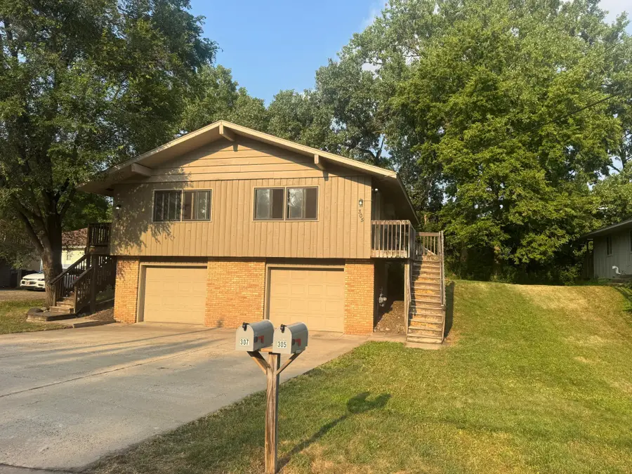 305 Jackson Avenue N, Hopkins, MN 55343 - #3