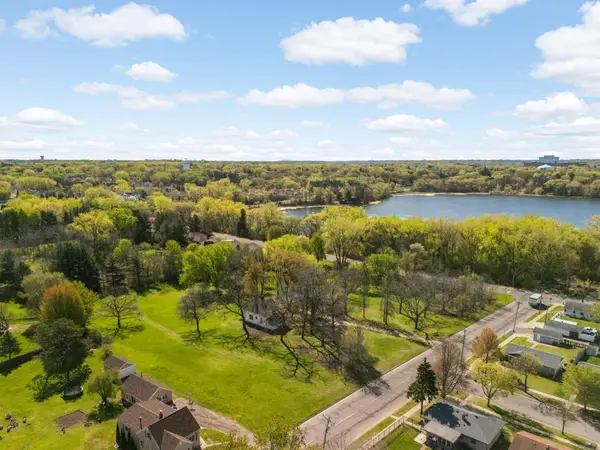 1240 Mcknight Road N, Maplewood, MN 55119