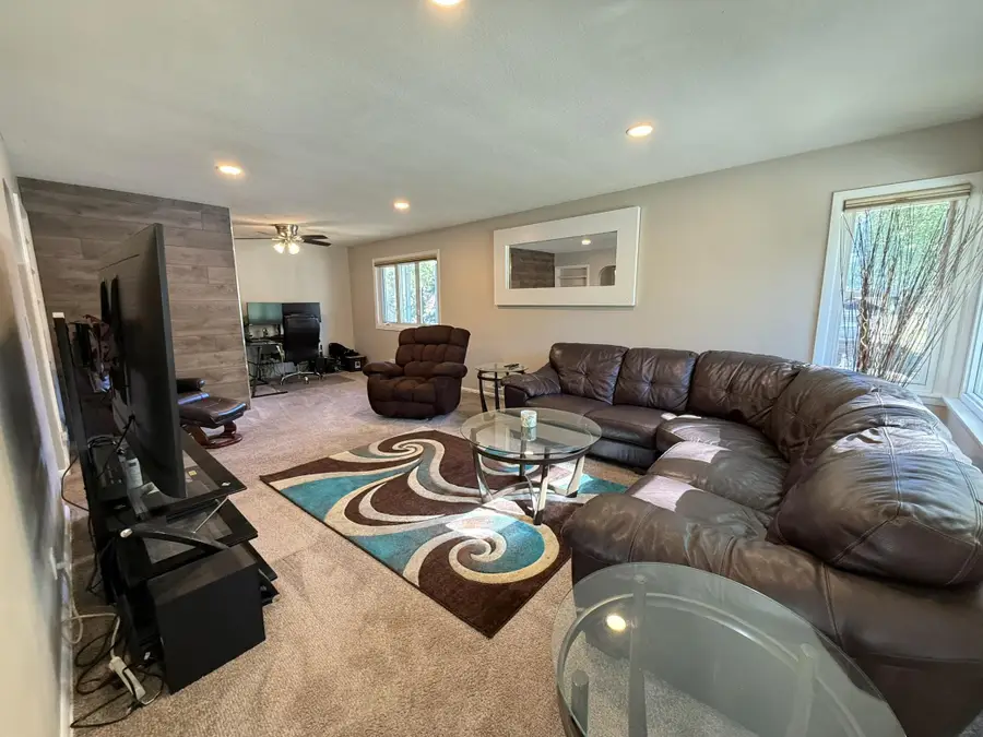 511 7th Avenue E, Shakopee, MN 55379 - #2
