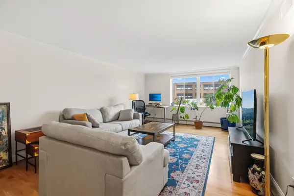 2800 W 44th Street #201, Minneapolis, MN 55410