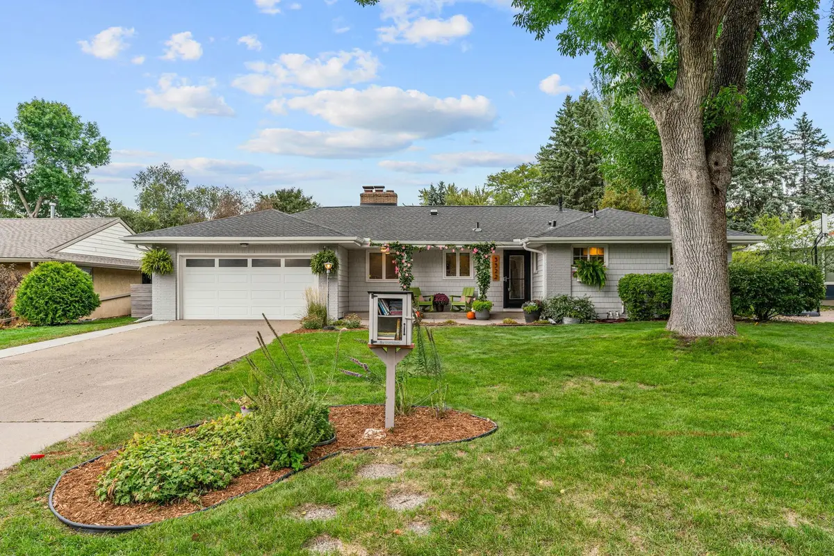 3322 Belden Drive Ne, Saint Anthony, MN 55418 - #1