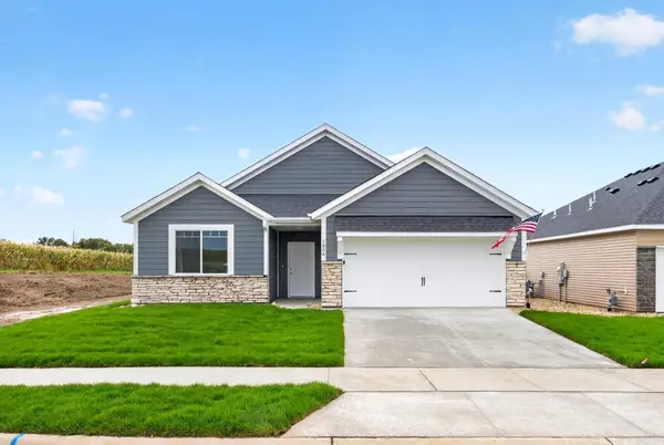1804 Dale Place Se, Pine Island, MN 55963