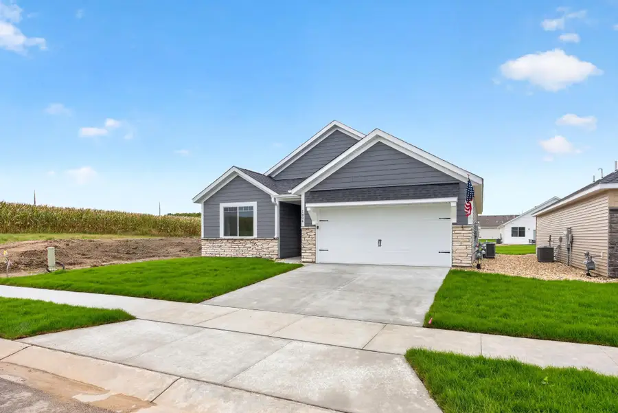 1804 Dale Place Se, Pine Island, MN 55963 - #2