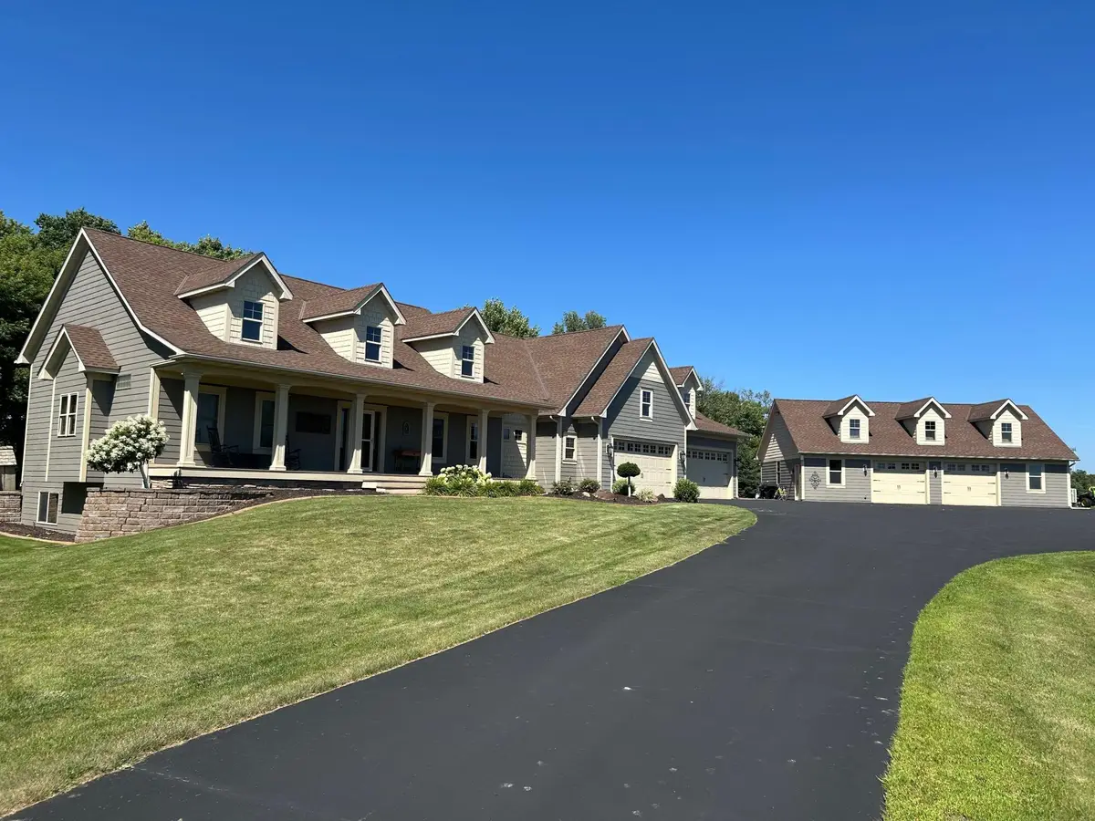 10560 31st Place Ne, Saint Michael, MN 55376 - #1